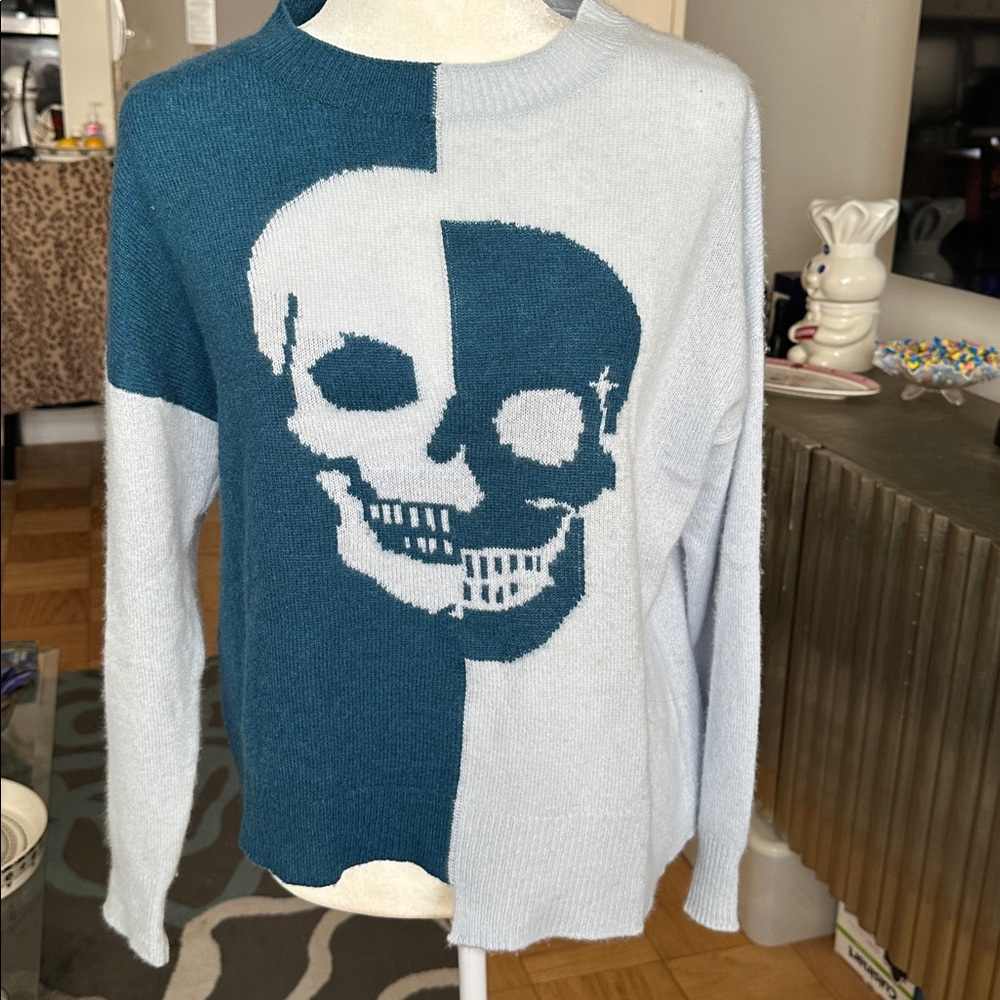 Skull Cashmere two tone blue 100% cashmere sweater - Picture 2 of 5